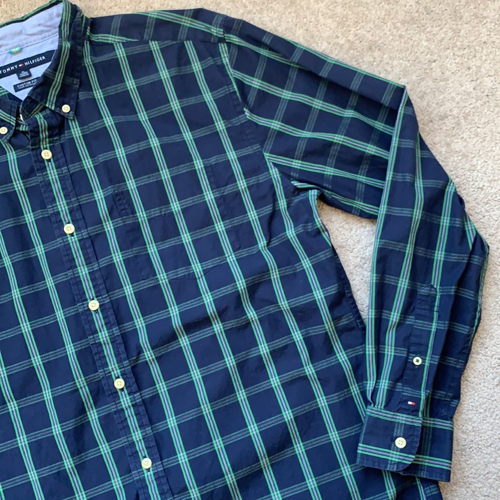 *Tommy Hilfiger button down shirt - Picture 6 of 7